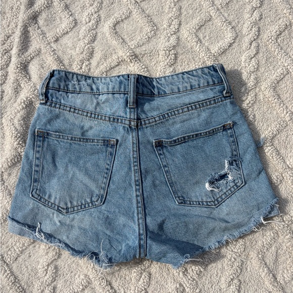 H&M Ripped Jean Shorts - Picture 4 of 7